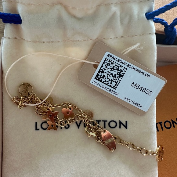 Louis Vuitton Blooming Bracelet - Authentic, only tried on. - Picture 4 of 8